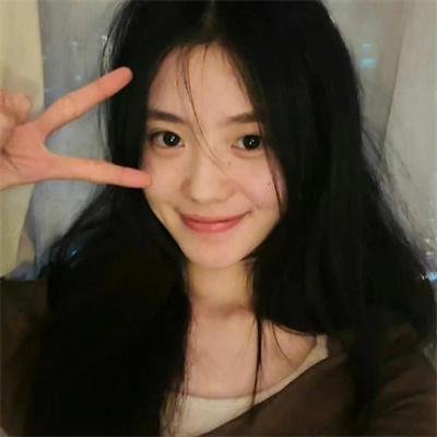 金牌客服董董恩